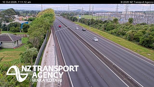 sh1-bairds-rd-overbridge-1791616288.jpg