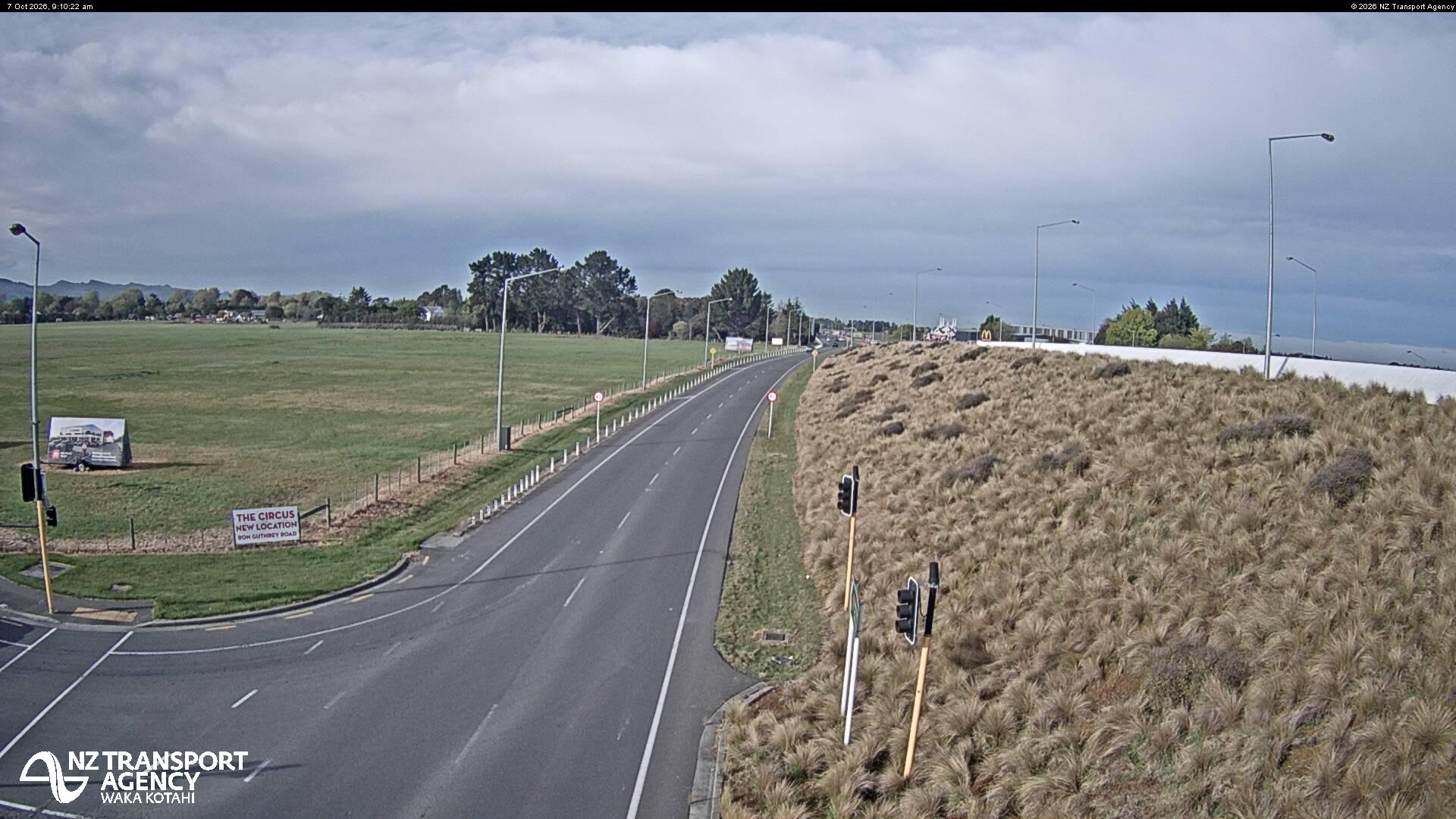 sh1-memorial-ave-east-1791364232.jpg